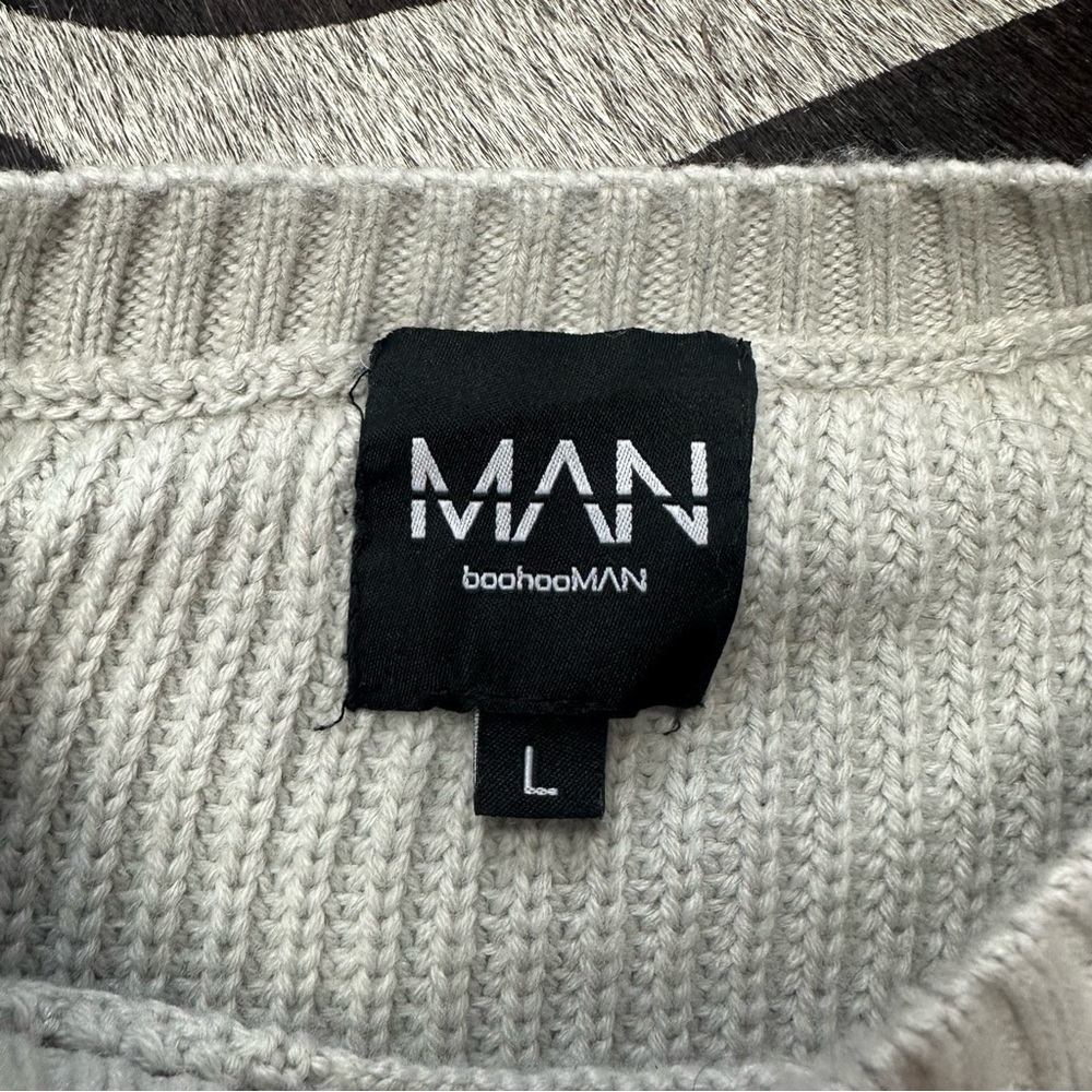 Boohoo Man Distressed Boxy Fit Sweater - Picture 3 of 10